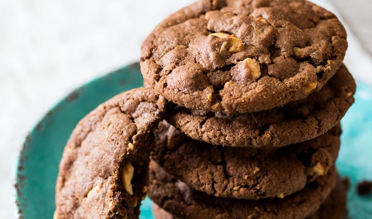 Biscotti americani di macadamia e mirtilli rossi