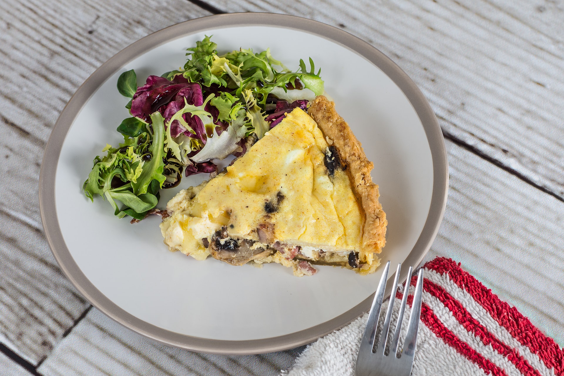 Crostata rustica con funghi