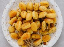 Gnocchi con salvia croccante