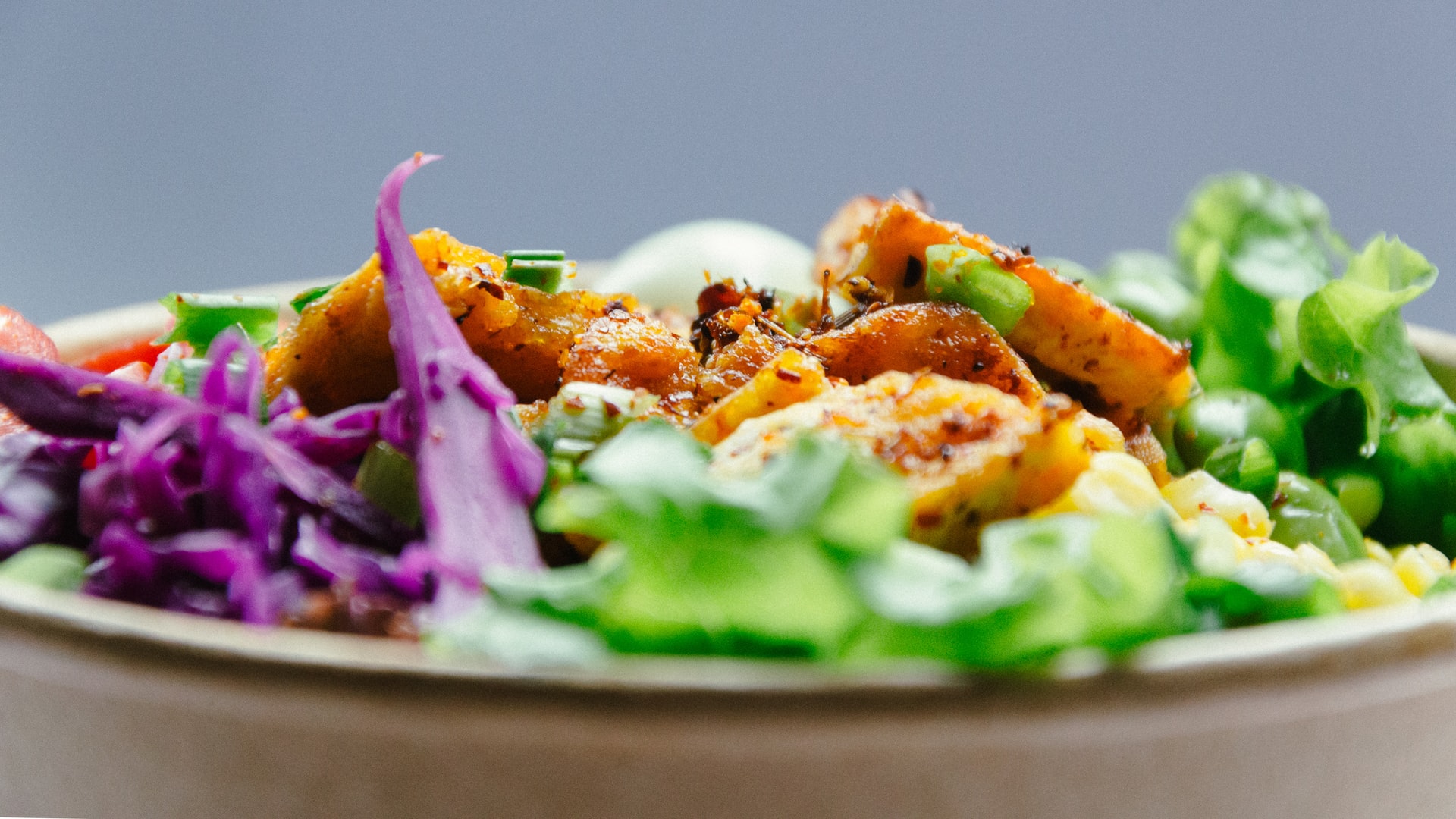 Insalata di carote novelle con cavolfiore