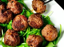 Polpette con salsa di cipolla