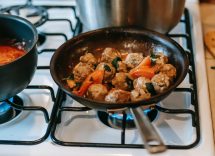 Polpette scandinave con zuppa di funghi