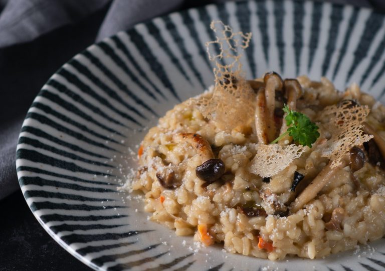 Risotto con pollo e funghi