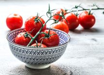 pomodori crumble pane croccante