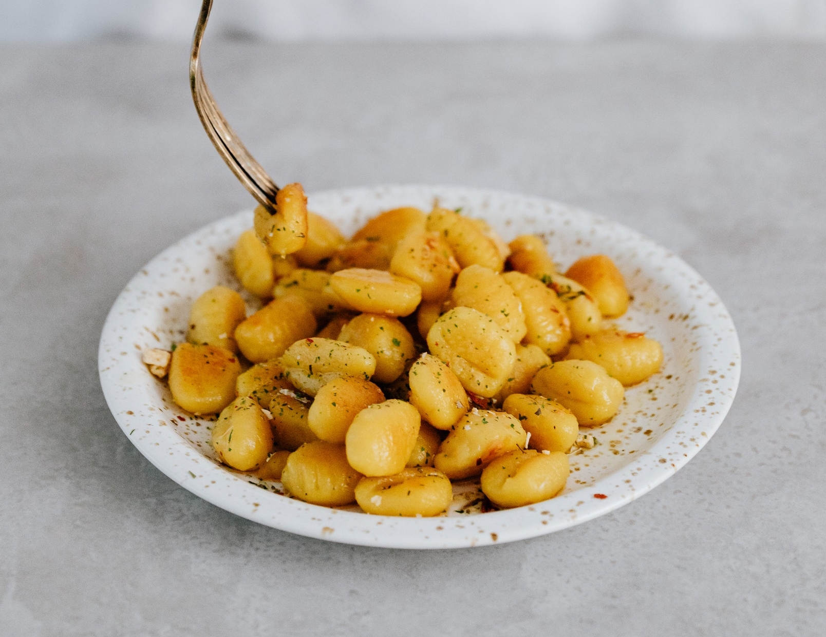 gnocchi di zucca con porri e salvia