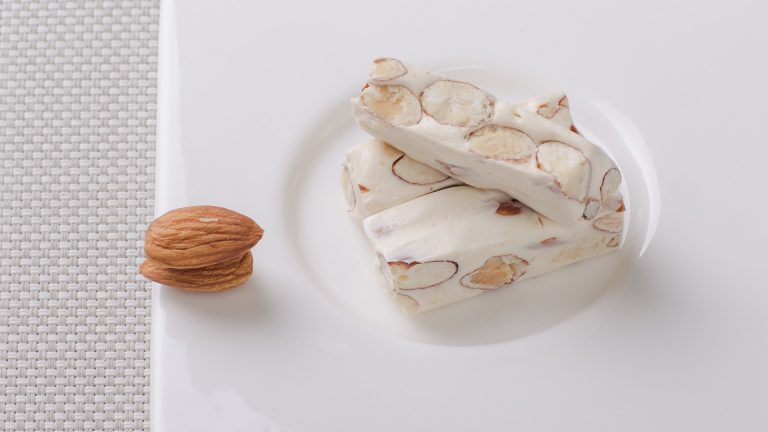 Torrone di mandorle ricetta