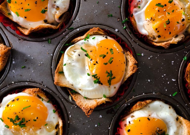 Cestini di pane con uova