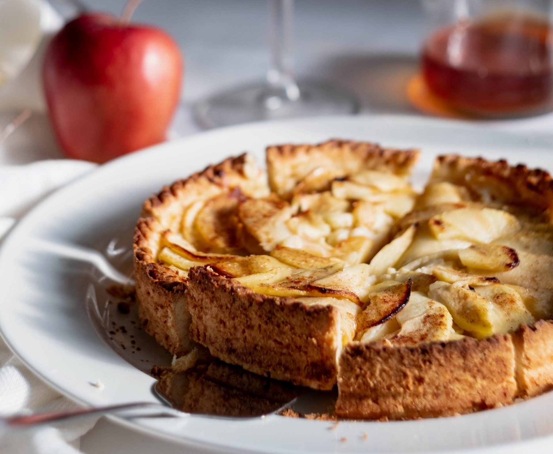 Crostata crema e mele caramellate