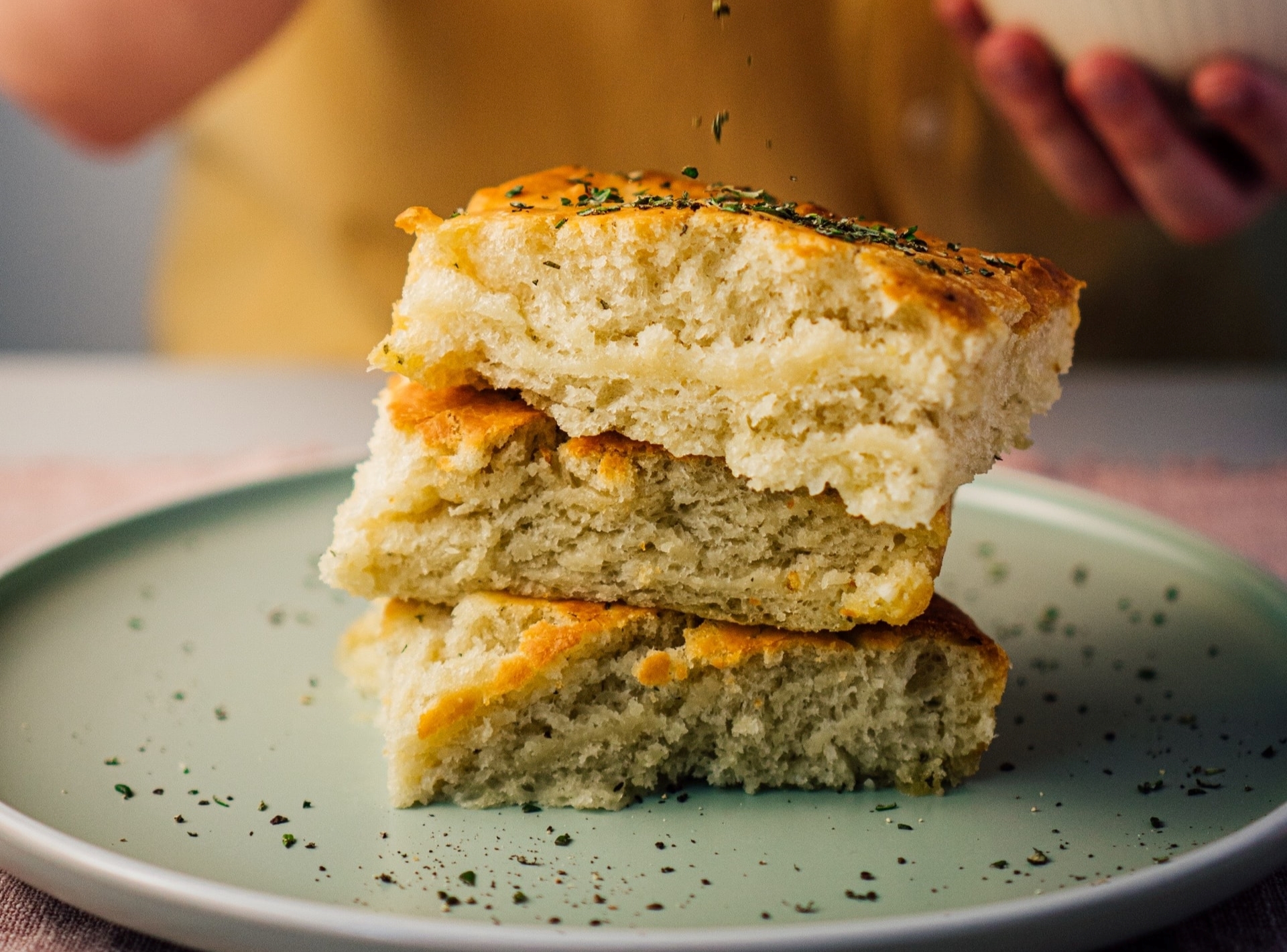 focaccia con provolone e origano