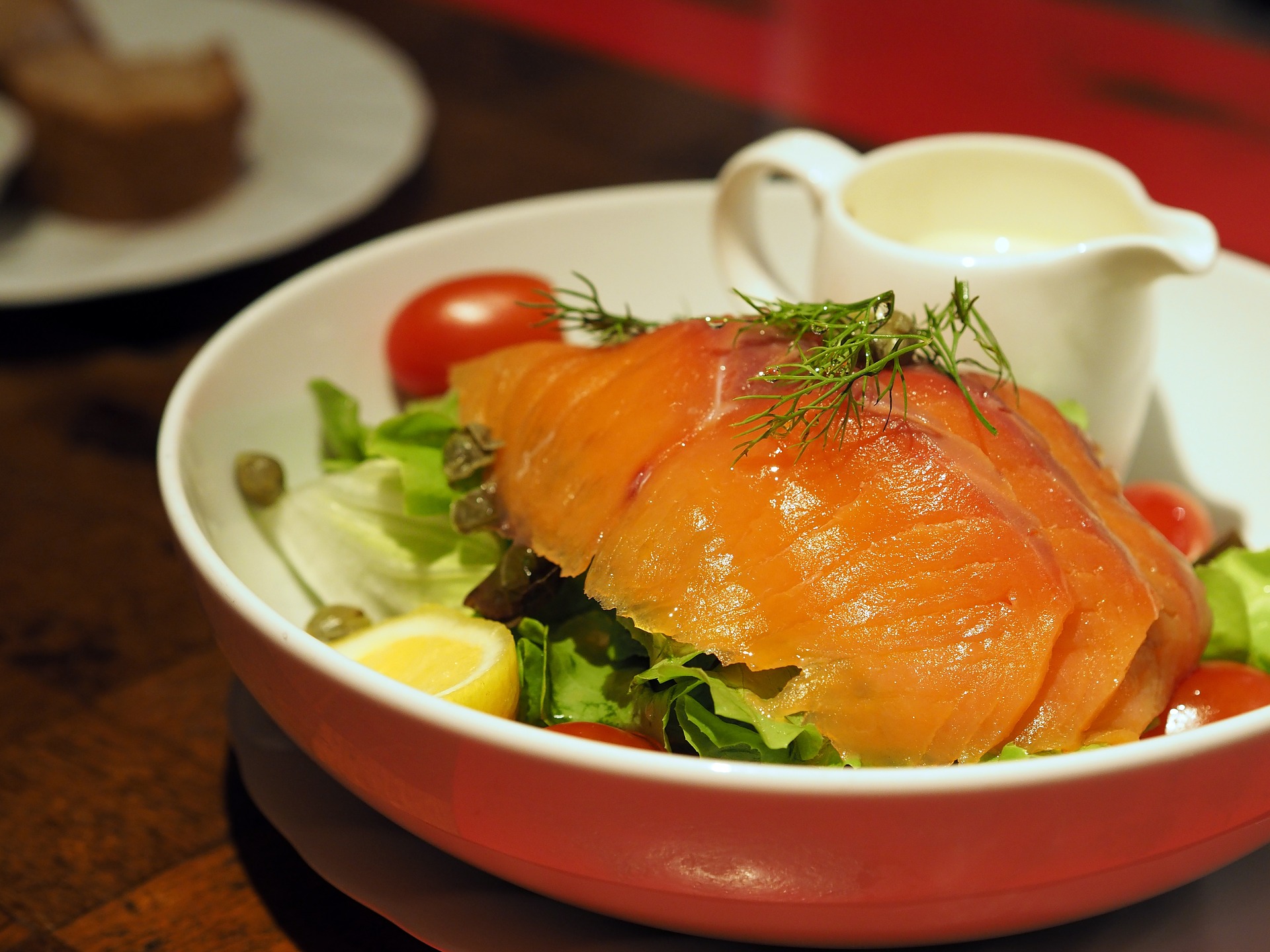 Insalata di salmone affumicato