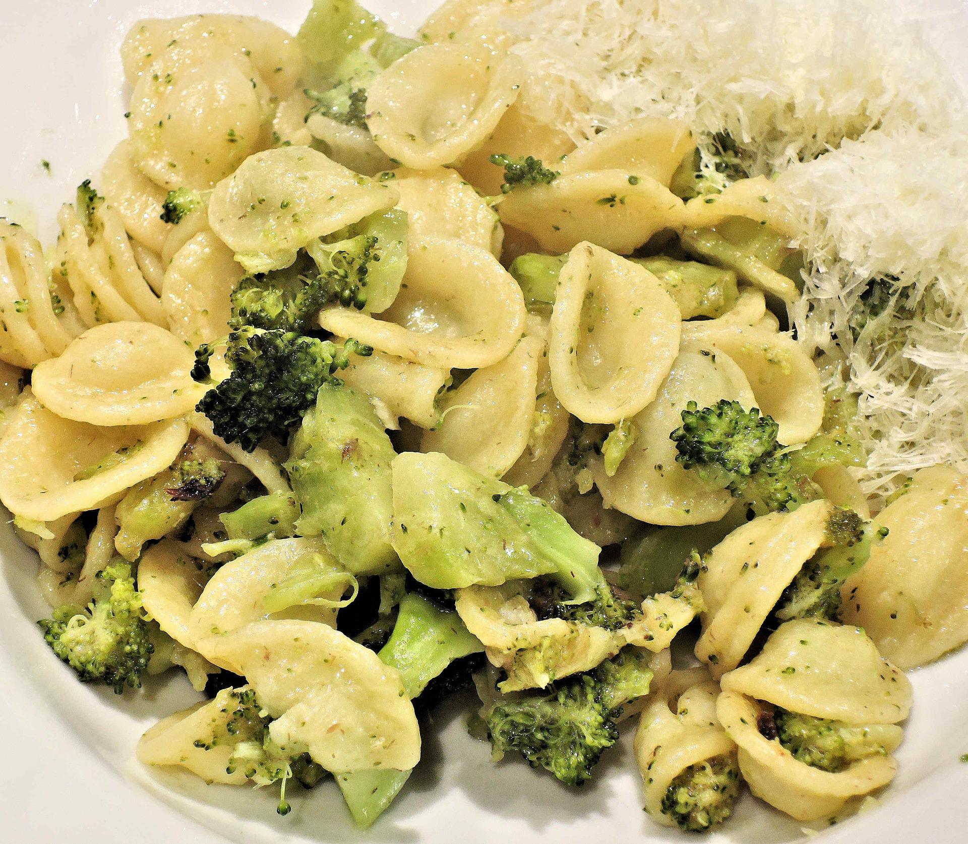 pasta con broccoli arriminati ricetta siciliana
