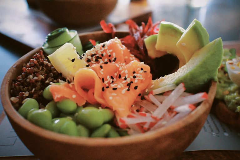 Poke salmone e avocado