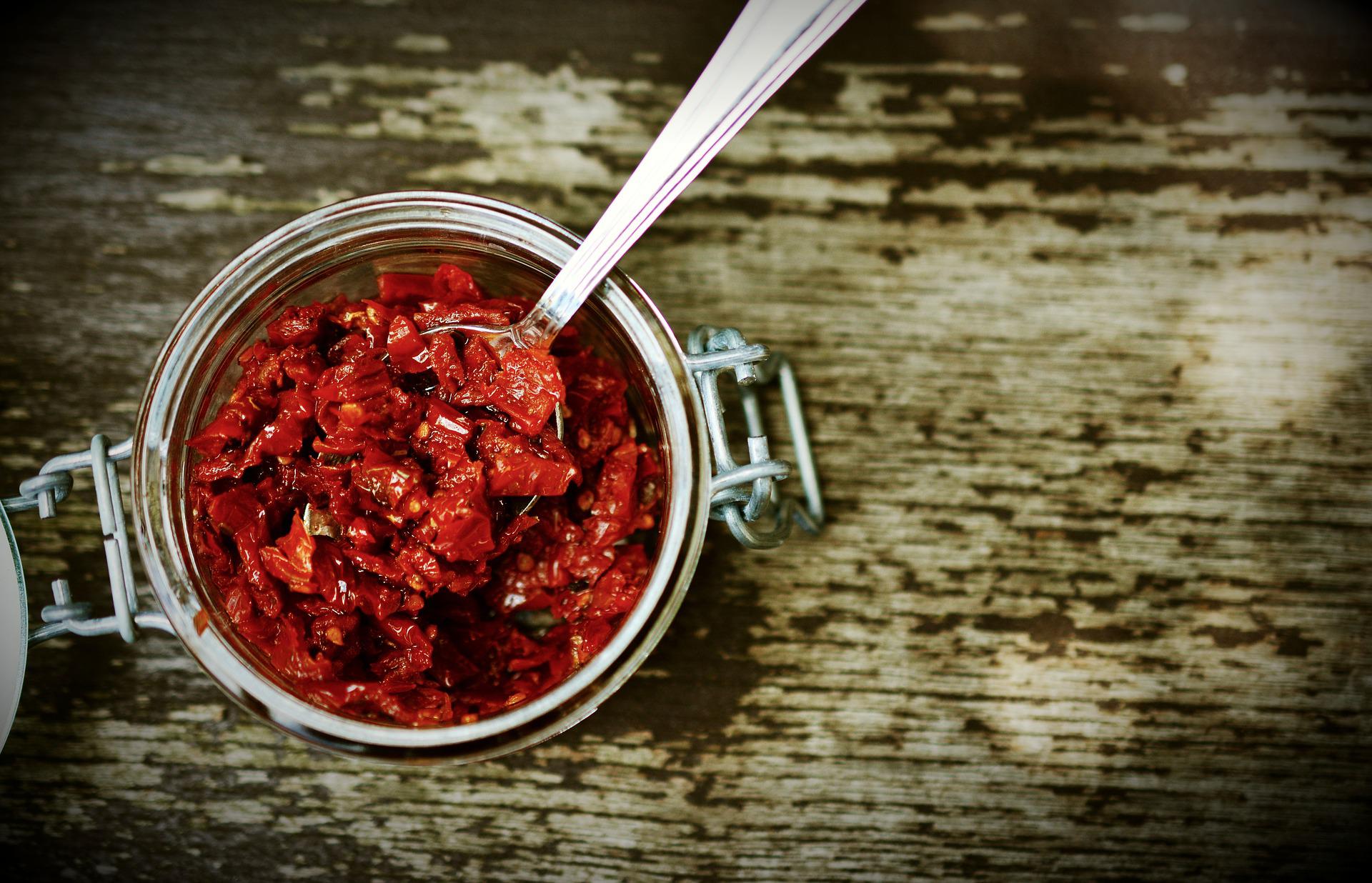 pesto di mandorle e pomodori secchi