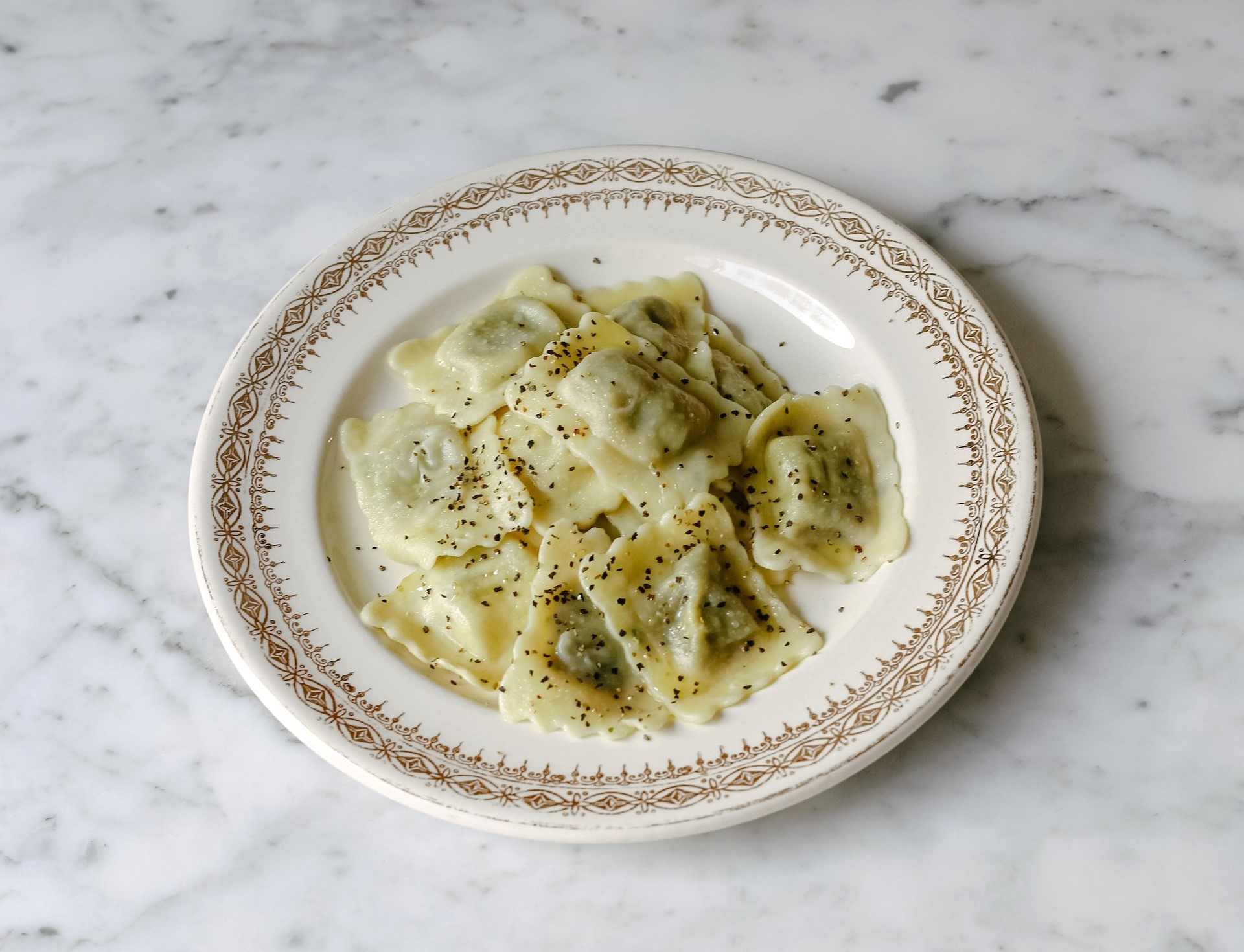 ravioli ricotta e noci ricetta sfiziosa