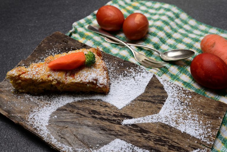 torta carote e nocciole con cioccolato fondente