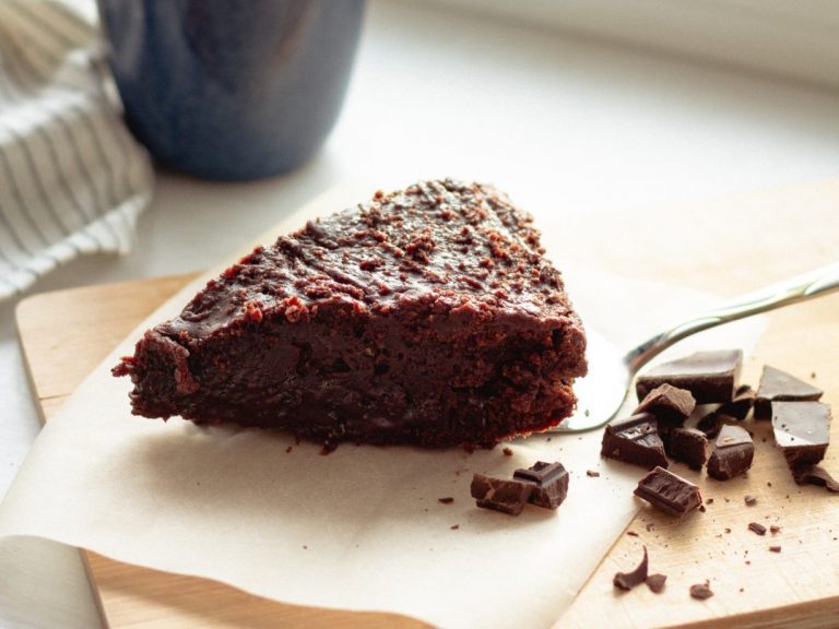 torta al cioccolato semi di canapa ricetta