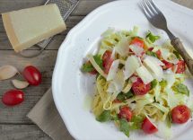 spaghetti di daikon padella pomodorini ricetta