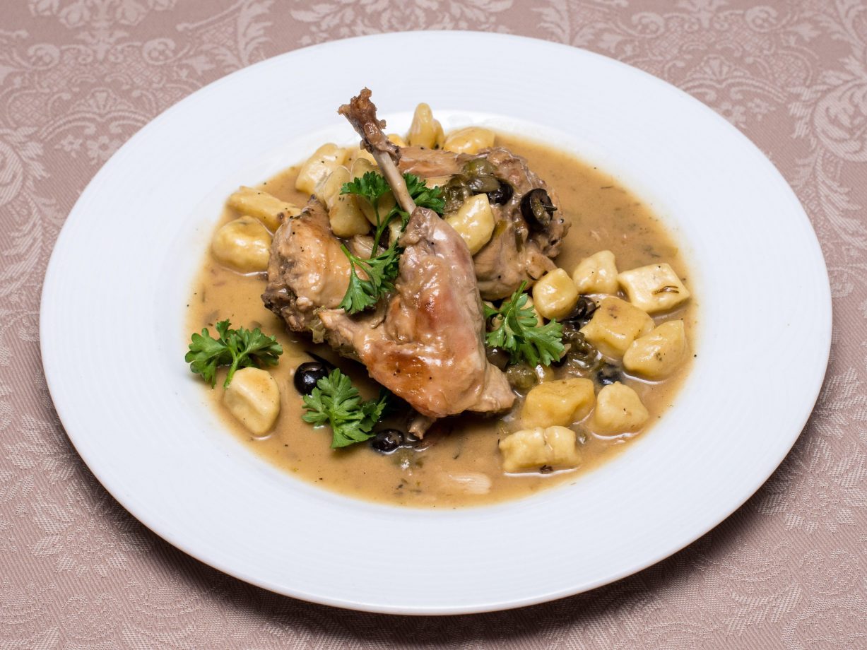 agnello in umido alla sarda con olive e patate