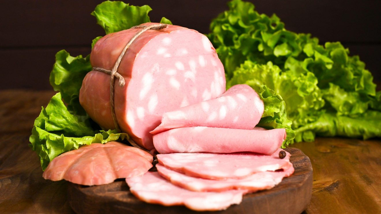 Mortadella tagliata a fette