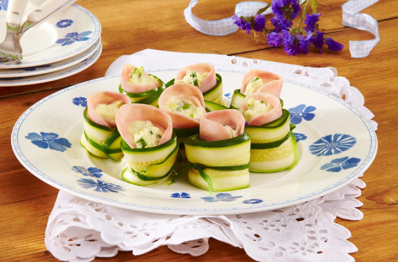 sushi di zucchine con mousse al parmigiano e mortadella