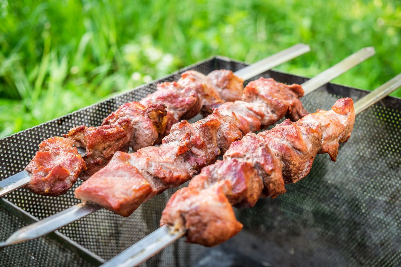 spiedini carne griglia tipico cucina araba