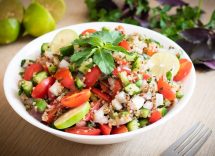 insalata quinoa verdure edamame ricetta