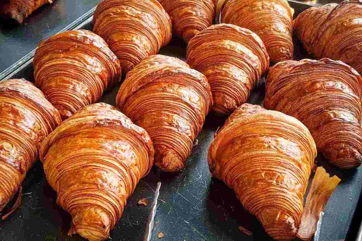 ricetta dei cornetti fragranti e soffici, ecco come fare