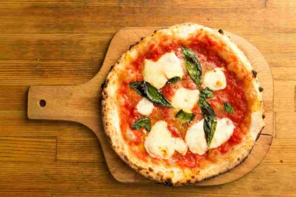 Come preparare la pizza napoletana il segreto