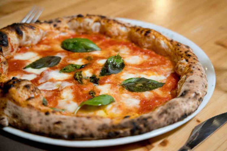 Come preparare la pizza napoletana